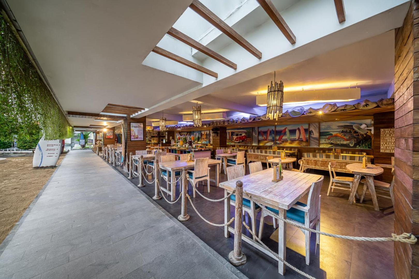 Bliss Surfer Hotel By Tritama Hospitality Legian Exterior foto