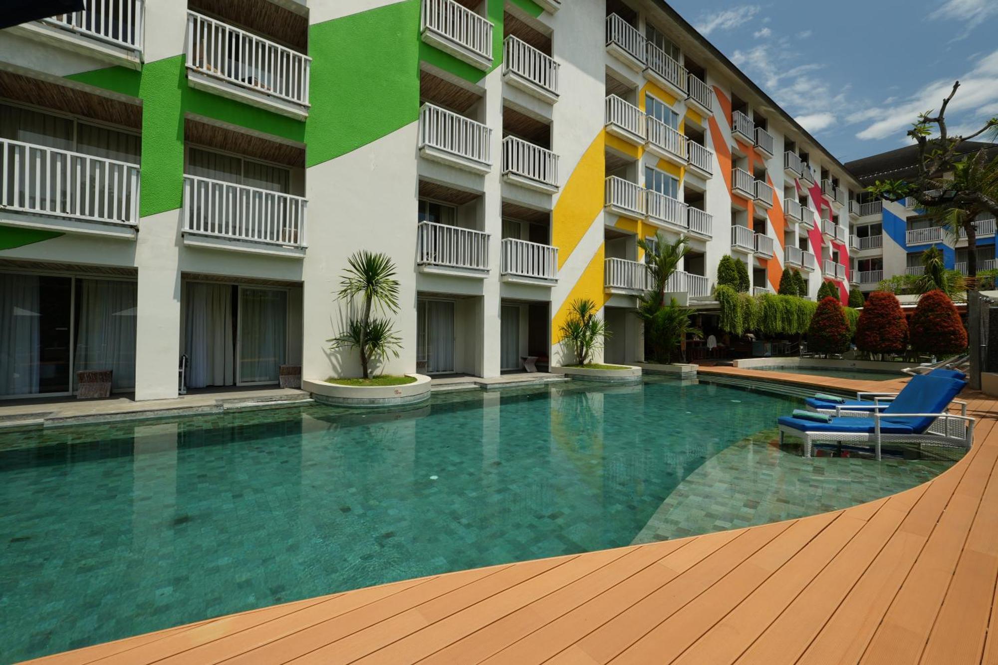 Bliss Surfer Hotel By Tritama Hospitality Legian Exterior foto