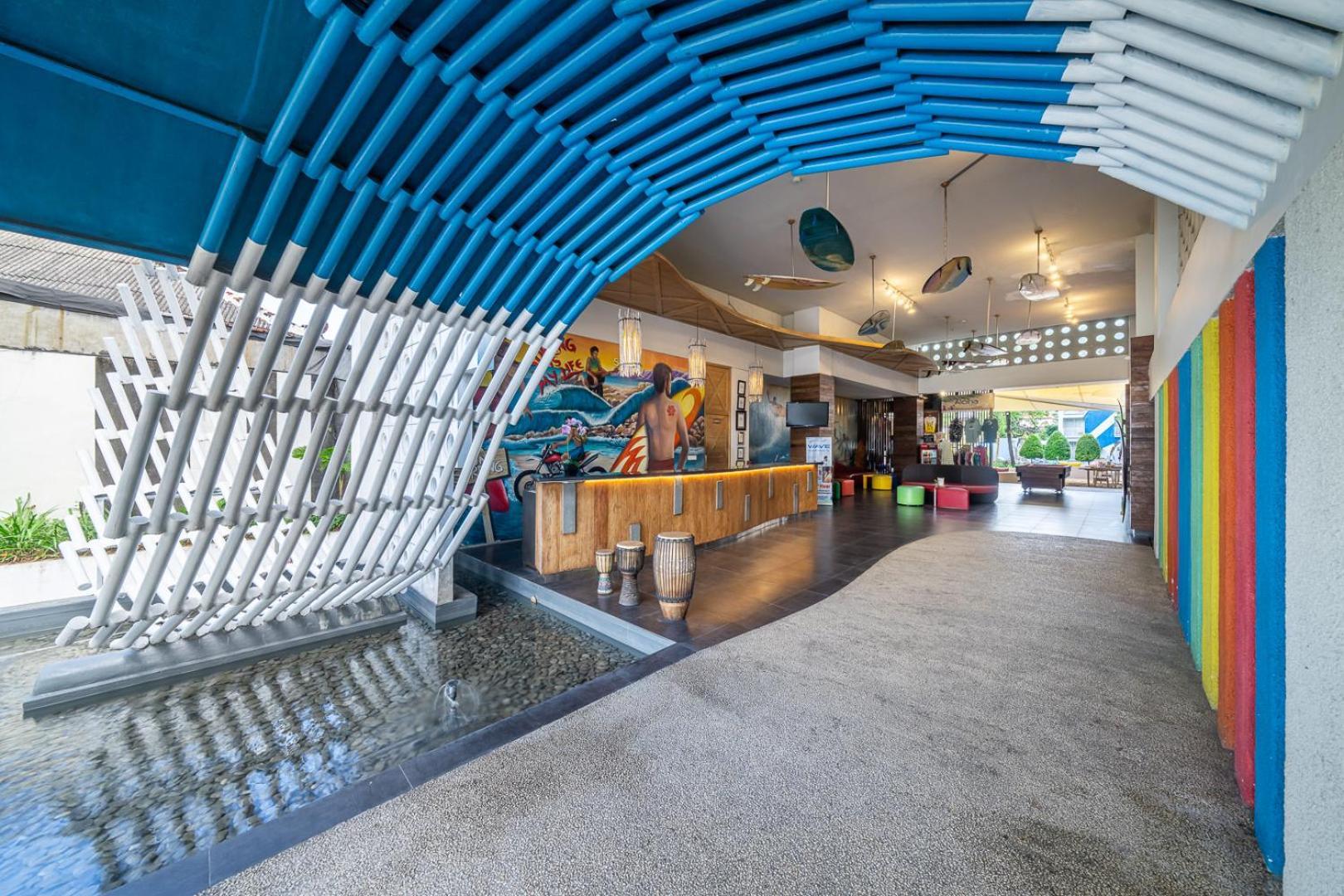 Bliss Surfer Hotel By Tritama Hospitality Legian Exterior foto