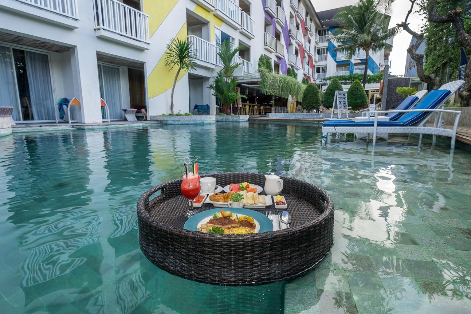 Bliss Surfer Hotel By Tritama Hospitality Legian Exterior foto